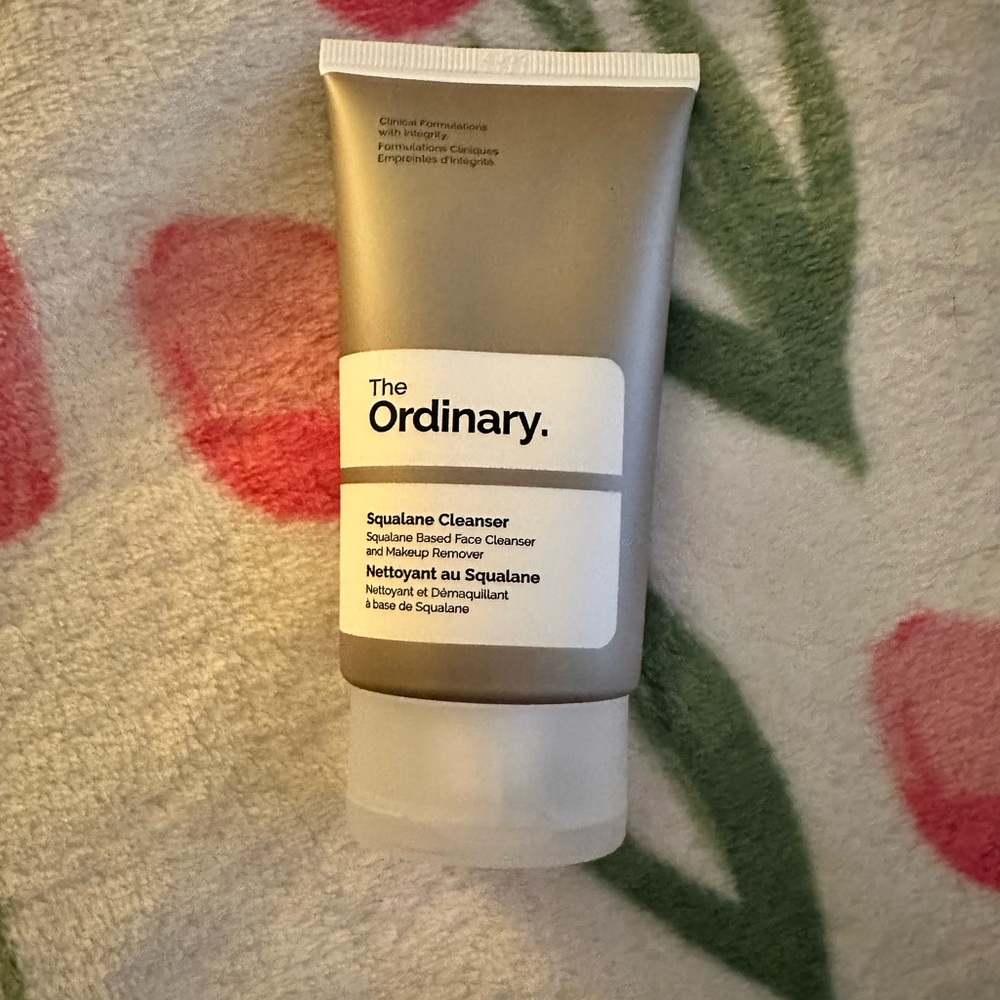 The Ordinary Squalane Cleanser - White and Gray Tube